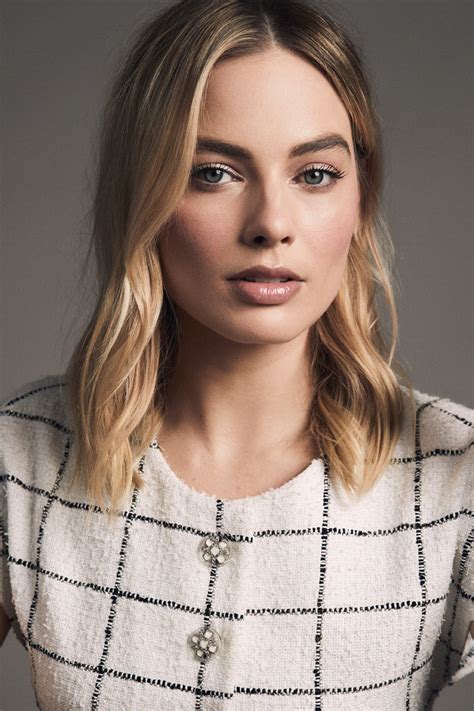 pubblicità profumo chanel|Margot Robbie è la nuova testimonial di Chanel N°5 .